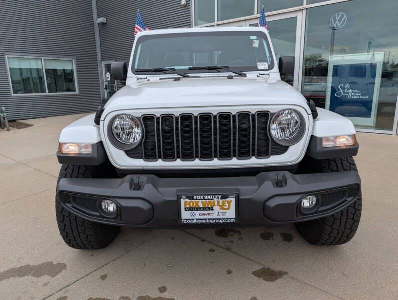 2025 Jeep Gladiator NightHawk