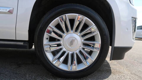 2017 Cadillac Escalade Platinum