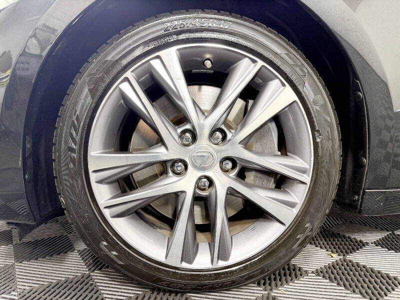 2018 Lexus IS 300