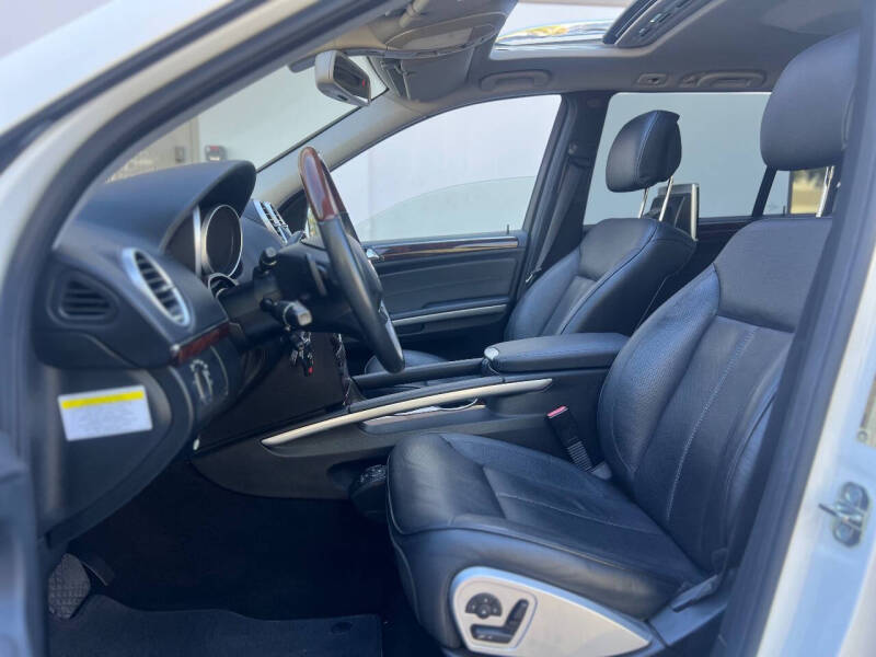 2011 Mercedes-Benz GL-Class GL 550 4MATIC