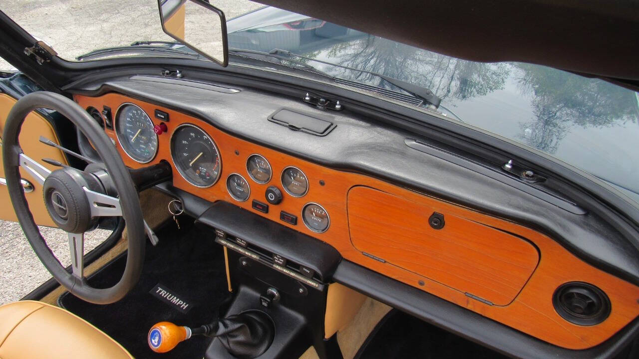 1973 Triumph TR6 21