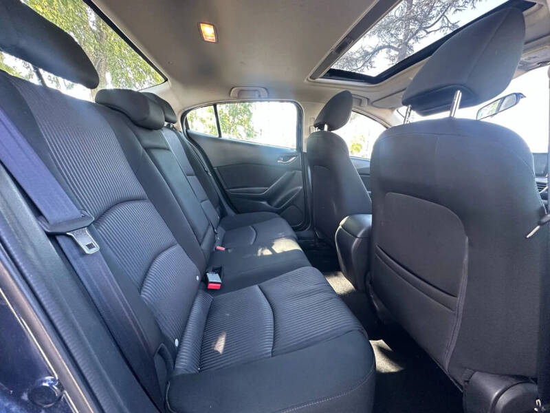 2015 Mazda MAZDA3 i Touring