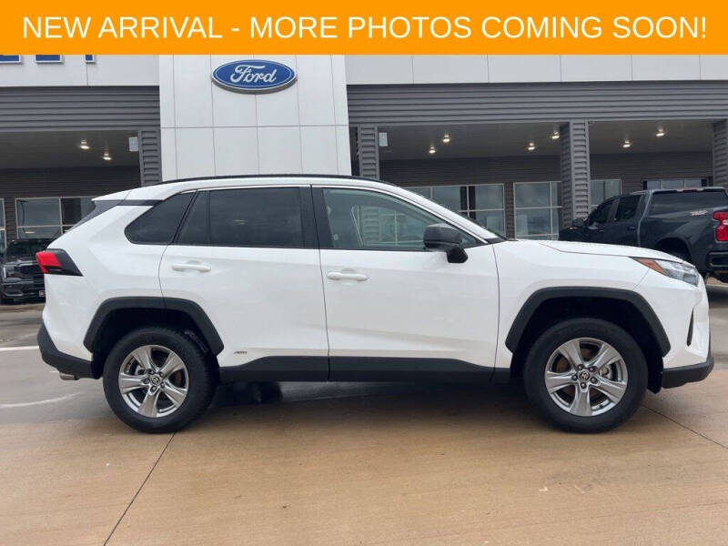 2025 Toyota RAV4 Hybrid LE