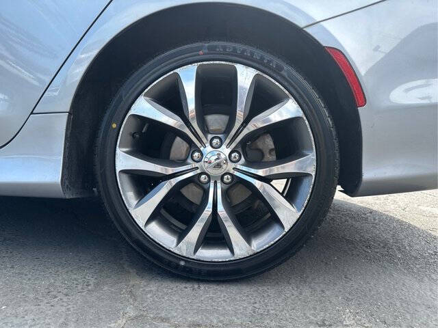 2016 Chrysler 200 C Platinum