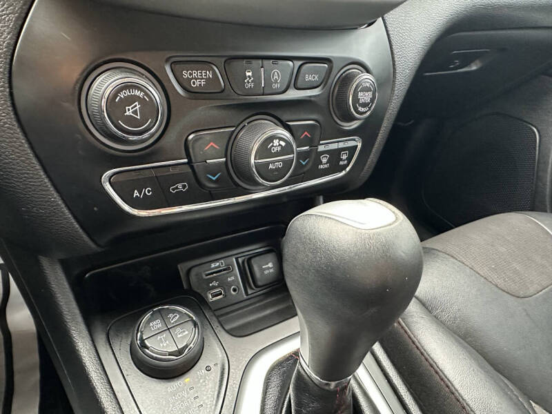 2018 Jeep Cherokee Trailhawk