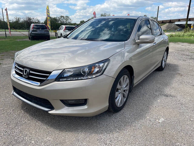 2014 Honda Accord for sale at LEE'S MOTOR CO LLC in San Antonio, TX