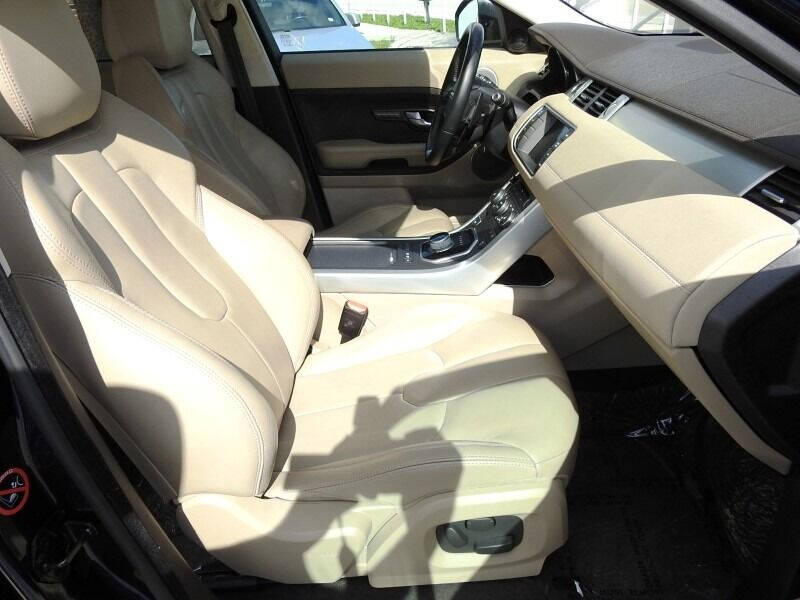 2015 Land Rover Range Rover Evoque  - $18,900