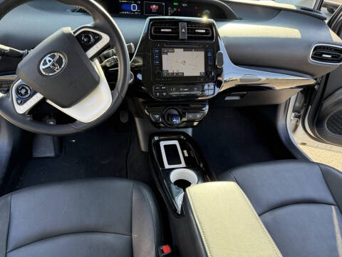 2016 Toyota Prius Three Touring