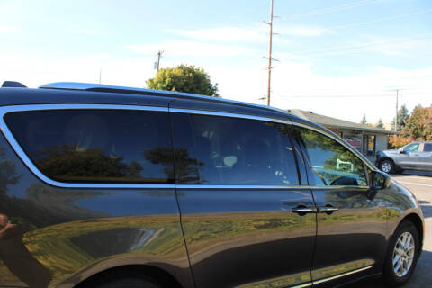 2020 Chrysler Pacifica Touring L