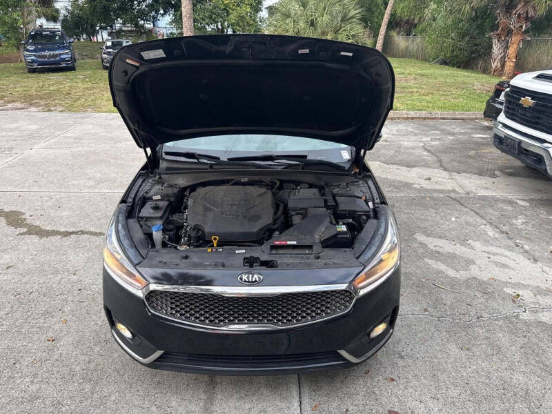 2019 Kia Cadenza Premium