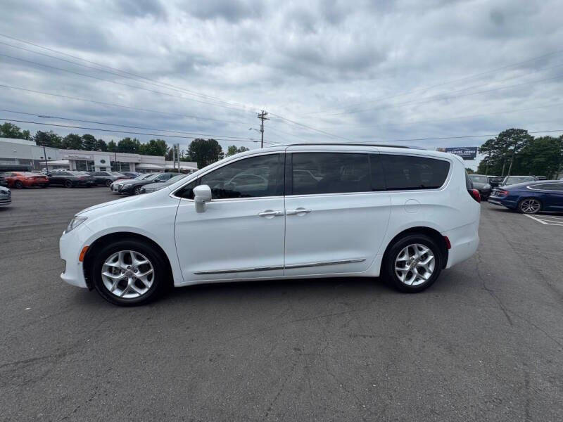 2020 Chrysler Pacifica Touring L
