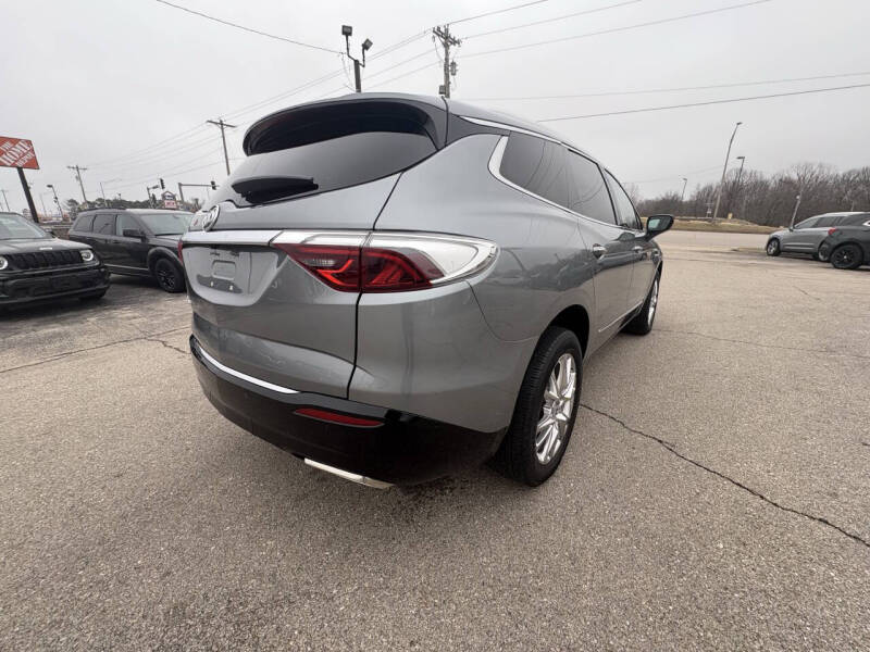 2023 Buick Enclave Essence