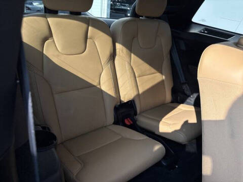 2024 Volvo XC90 Recharge T8 Ultimate Bright Theme 7P