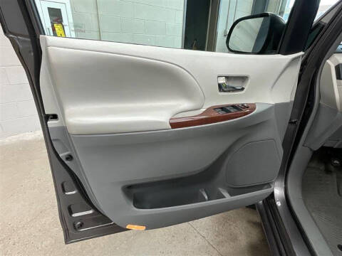 2014 Toyota Sienna