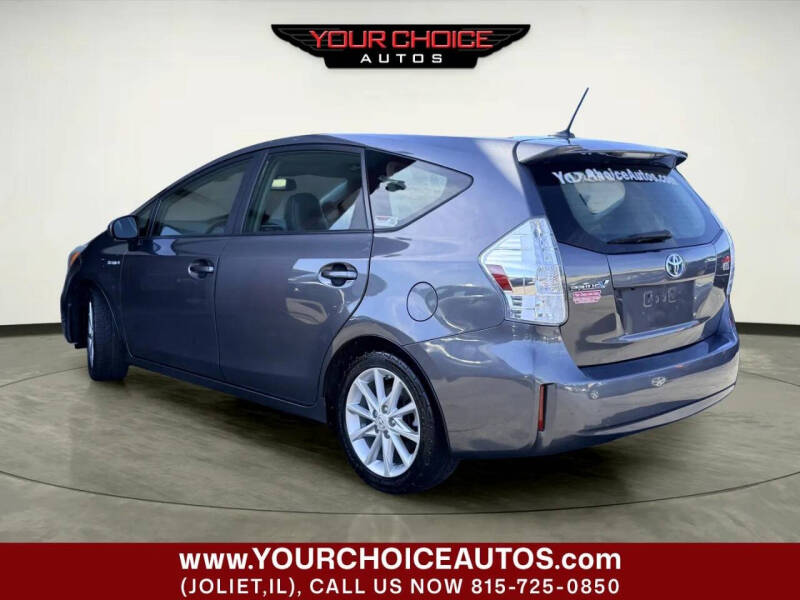 2012 Toyota Prius v Five