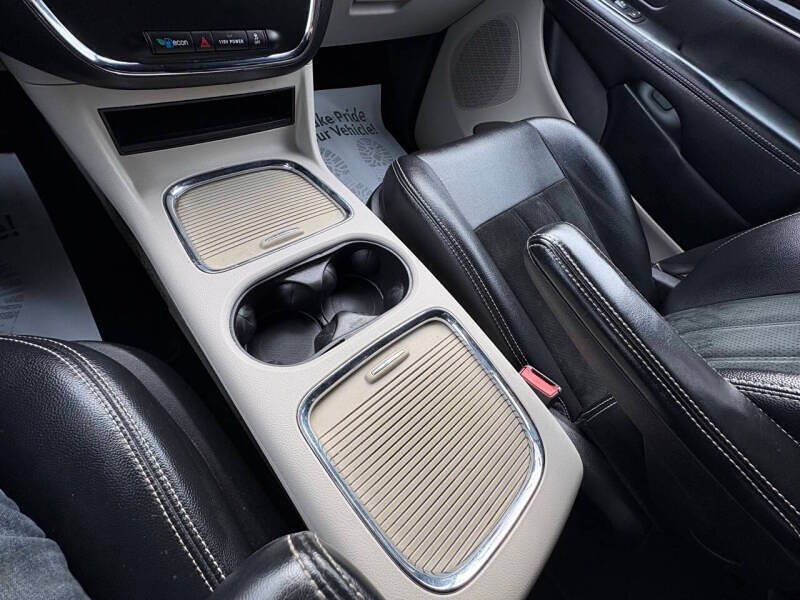 2016 Dodge Grand Caravan SXT