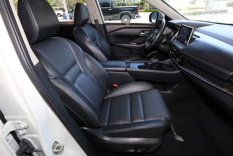 2021 Nissan Rogue SL