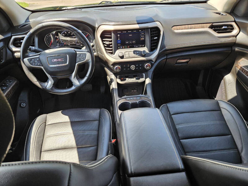 2020 GMC Acadia Denali