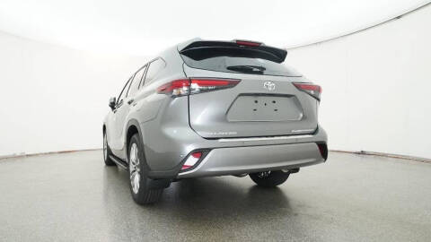 2026 Toyota Highlander Platinum