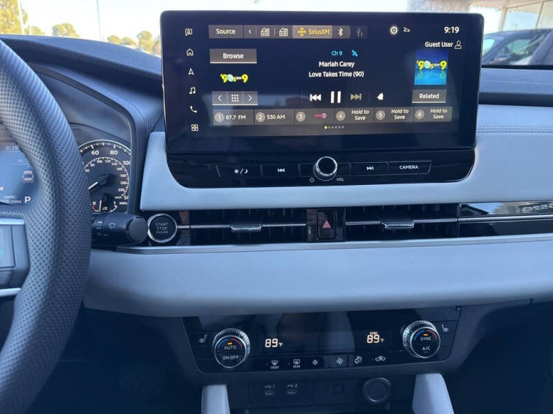 2025 Mitsubishi Outlander SE