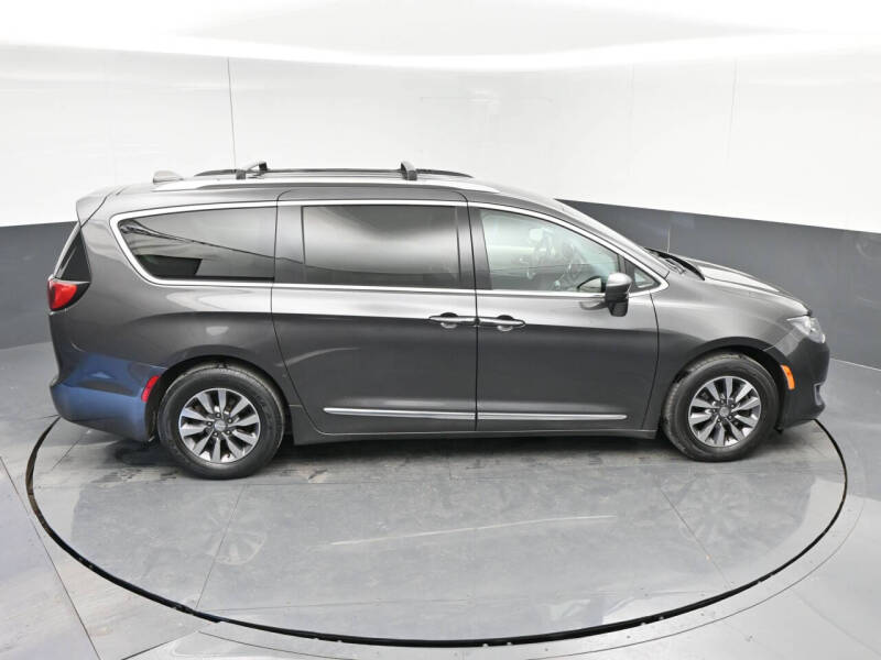2020 Chrysler Pacifica Touring L Plus