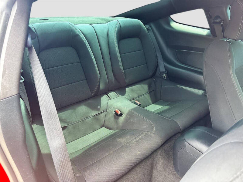 2017 Ford Mustang V6