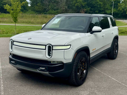 2023 Rivian R1S Adventure