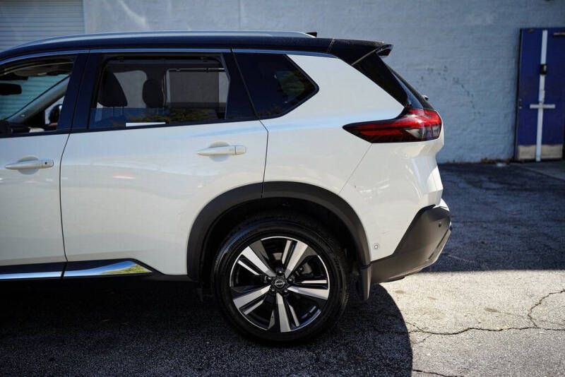 2022 Nissan Rogue SL