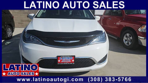 2017 Chrysler Pacifica Touring-L