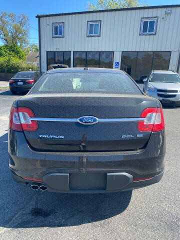 2012 Ford Taurus SEL