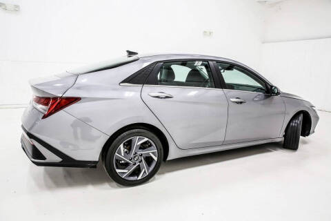 2025 Hyundai Elantra Hybrid Limited