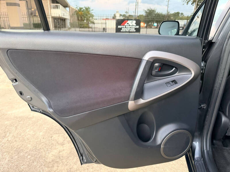 2007 Toyota RAV4 Sport