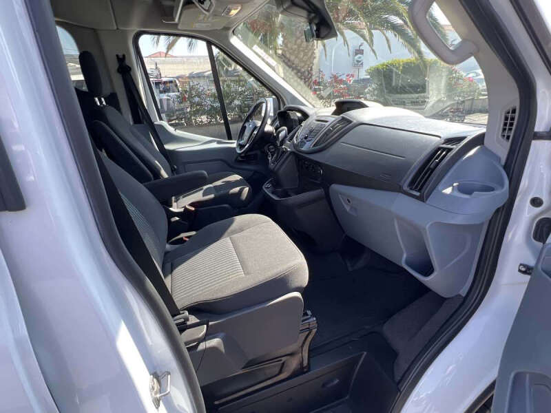 2018 Ford Transit 150 XLT