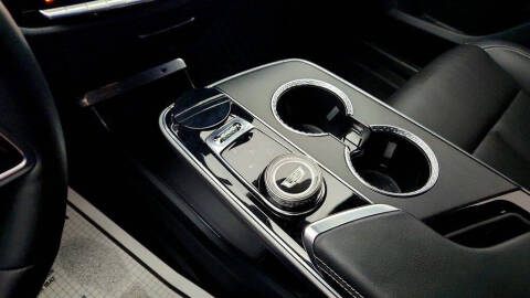 2024 Cadillac LYRIQ Sport 2