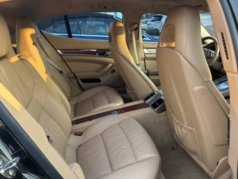 2011 Porsche Panamera