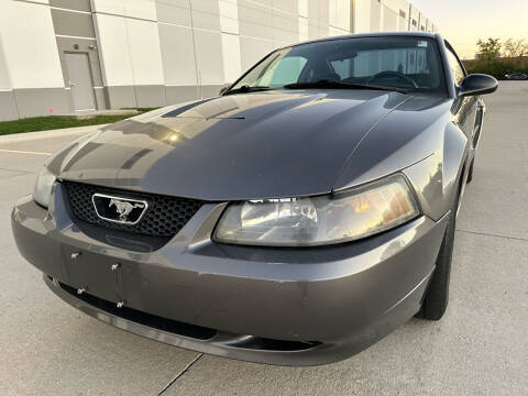 2004 Ford Mustang for sale at ELMHURST  CAR CENTER in Elmhurst IL