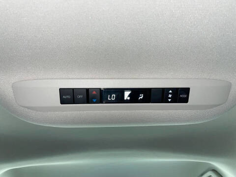 2023 Toyota Sienna LE 8-Passenger