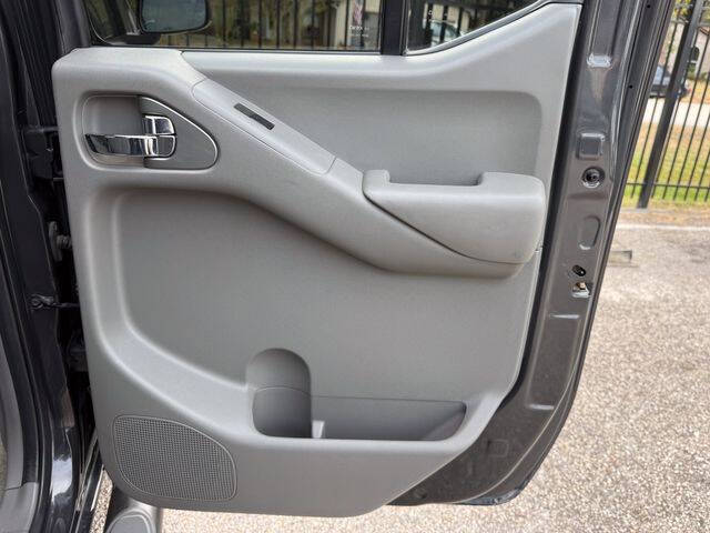 2015 Nissan Frontier SV