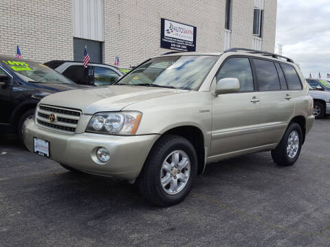 2001 Toyota Highlander for sale at AUTOSAVIN in Villa Park IL