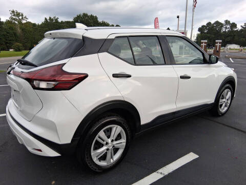 2024 Nissan Kicks S