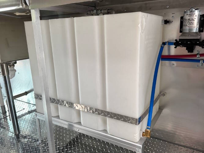 2013 Freightliner MT55 Chassis