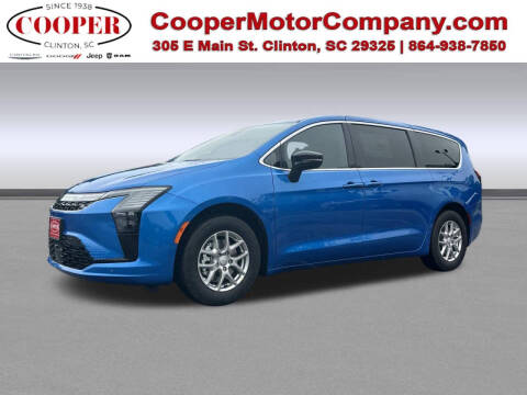 2027 Chrysler Pacifica Select