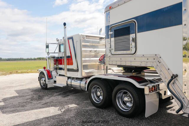 1985 Peterbilt 359