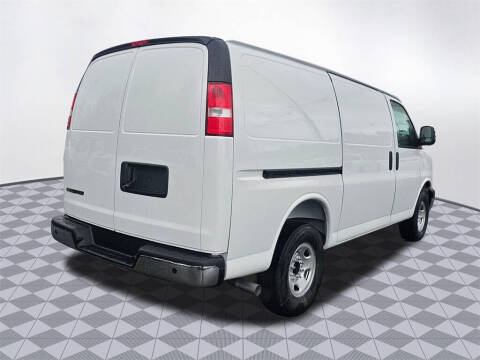 2025 Chevrolet Express 2500