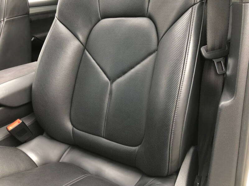 2013 Porsche Cayenne GTS