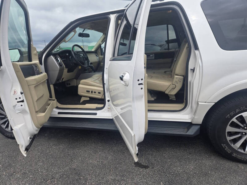 2017 Ford Expedition EL XLT