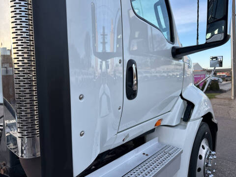 2021 International RH613