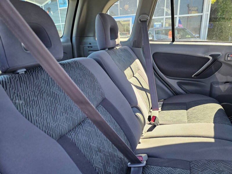 2003 Toyota RAV4