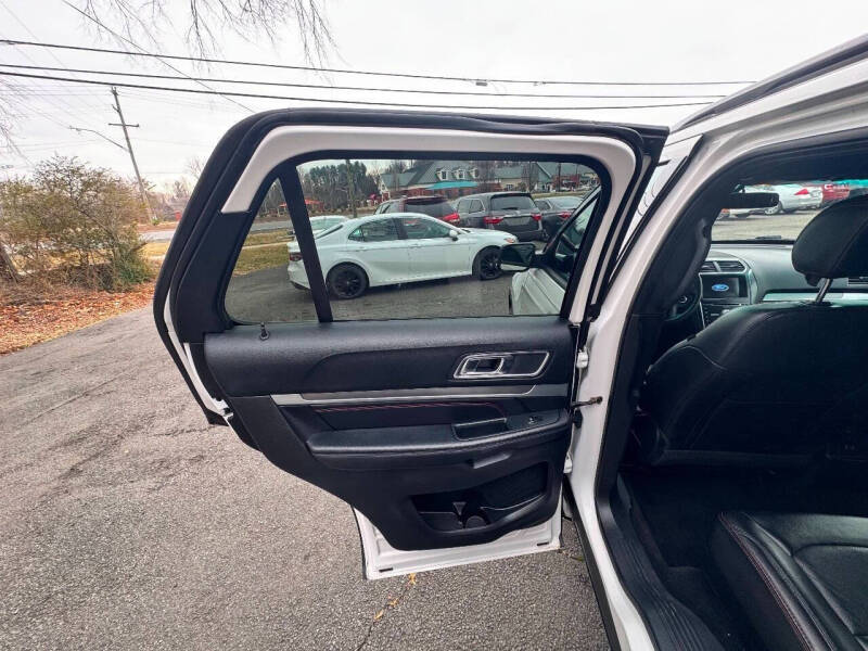 2017 Ford Explorer Sport