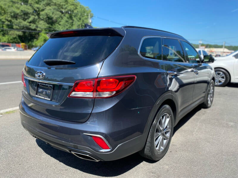 2017 Hyundai Santa Fe SE